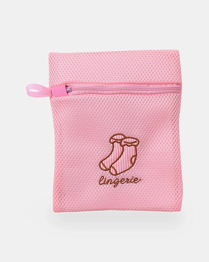 Flat square sock wash bag in pink mesh, 19 x 22 cm